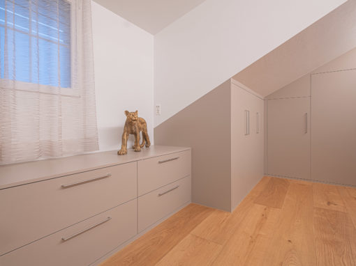 Kleiderschrank Oberuzwil
