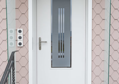 Haustüre mit Windfang Schwarzenbach